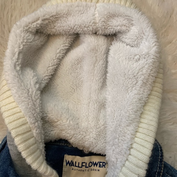 ☮️ WallFlower Hooded Jean Jacket - Picture 2 of 5